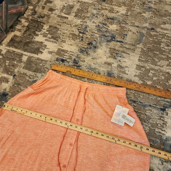 NWT Lularoe Marsha coral rayon stretch pockets button midi skirt. Size M - Picture 10 of 12